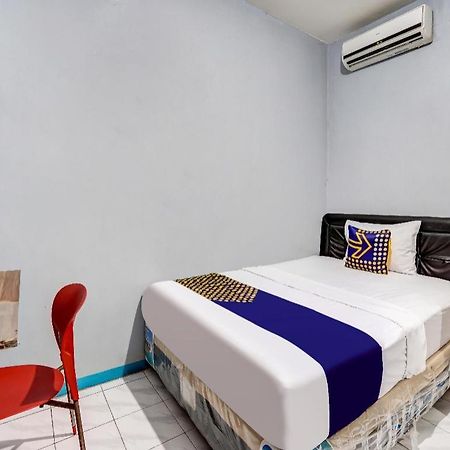 Spot On 90147 Gosepa Ambengan Plaza Hotel Surabaia Exterior foto