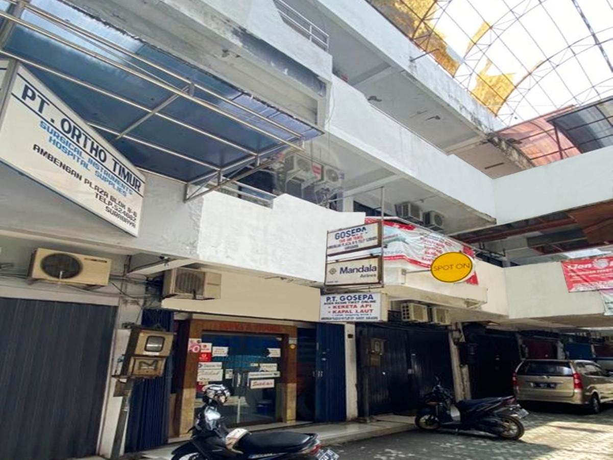 Spot On 90147 Gosepa Ambengan Plaza Hotel Surabaia Exterior foto