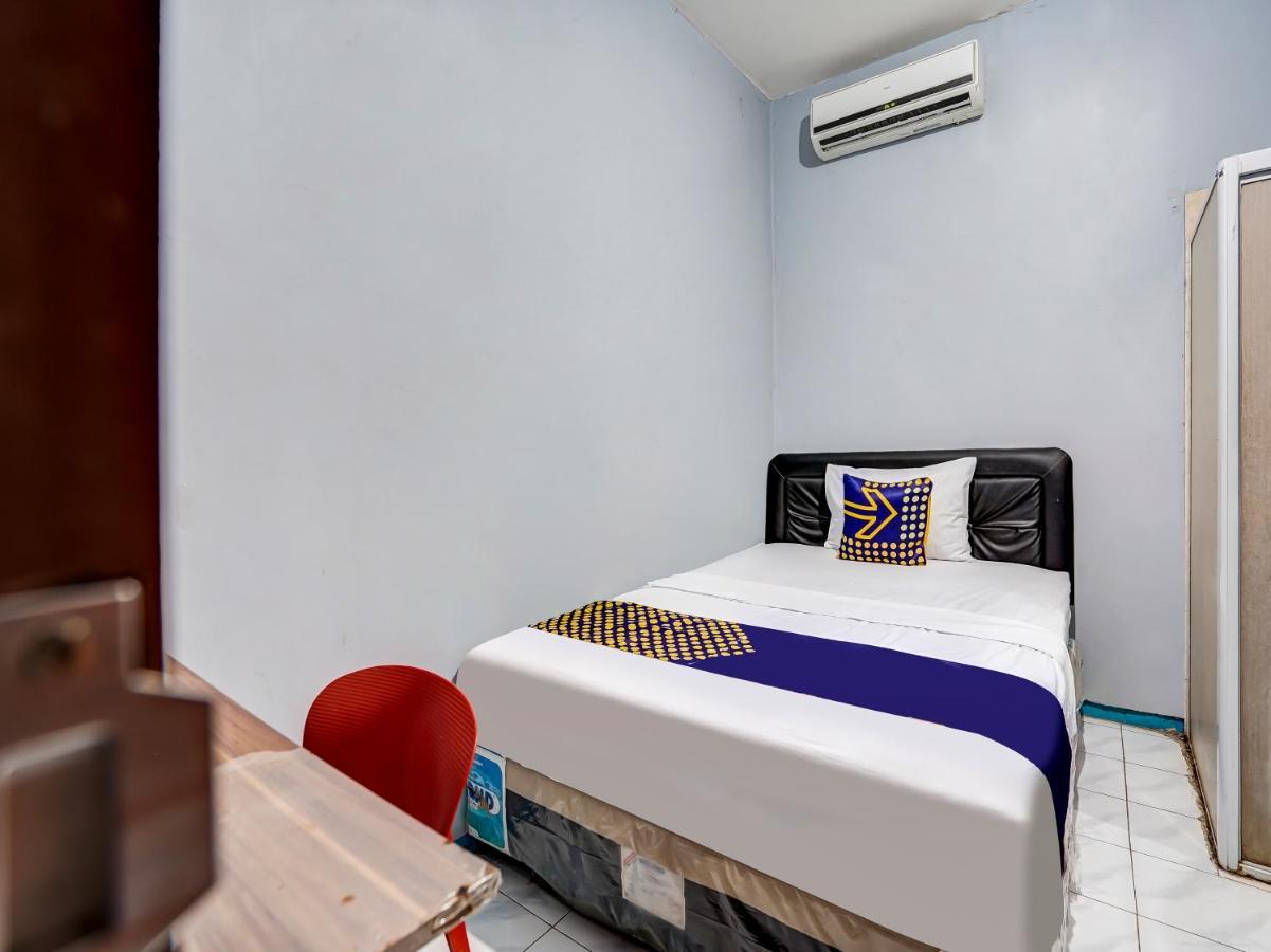 Spot On 90147 Gosepa Ambengan Plaza Hotel Surabaia Exterior foto