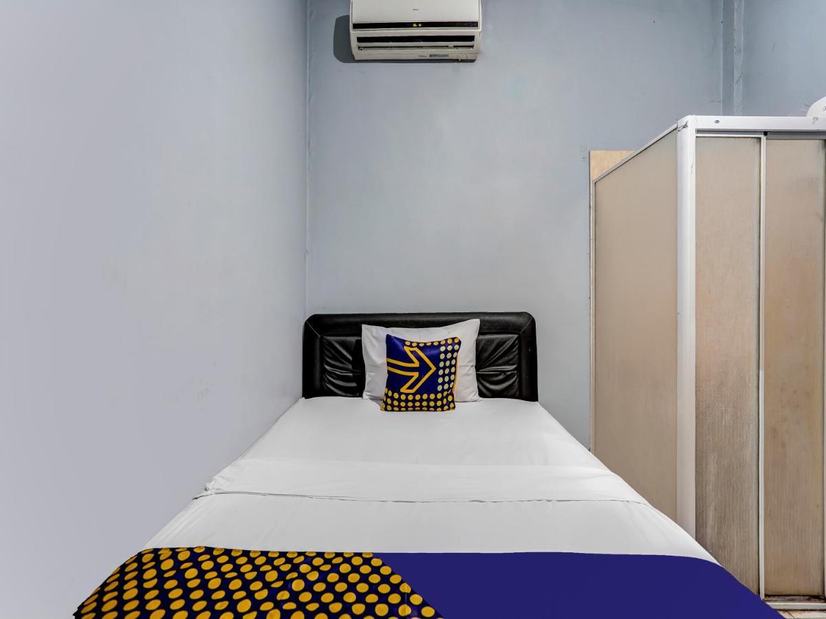 Spot On 90147 Gosepa Ambengan Plaza Hotel Surabaia Exterior foto