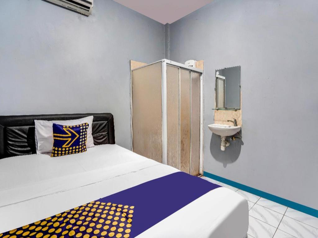Spot On 90147 Gosepa Ambengan Plaza Hotel Surabaia Exterior foto