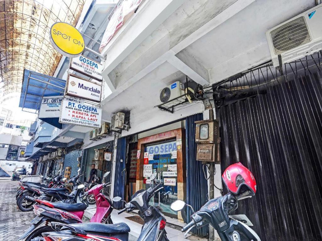 Spot On 90147 Gosepa Ambengan Plaza Hotel Surabaia Exterior foto