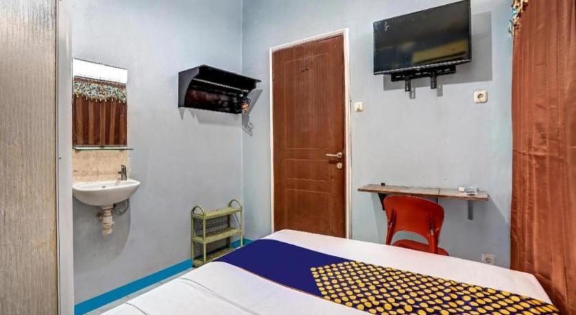 Spot On 90147 Gosepa Ambengan Plaza Hotel Surabaia Exterior foto
